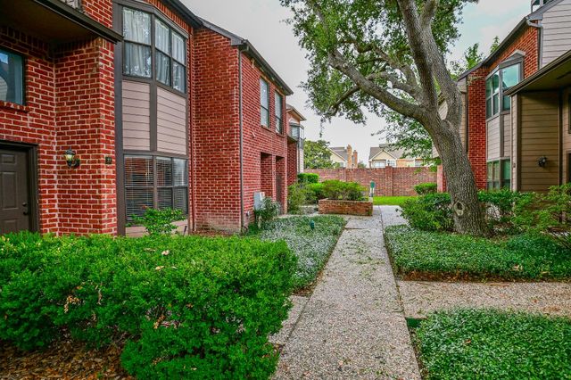 7447 Cambridge Street 77, Houston, TX 77054