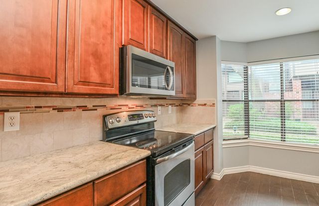 7447 Cambridge Street 77, Houston, TX 77054
