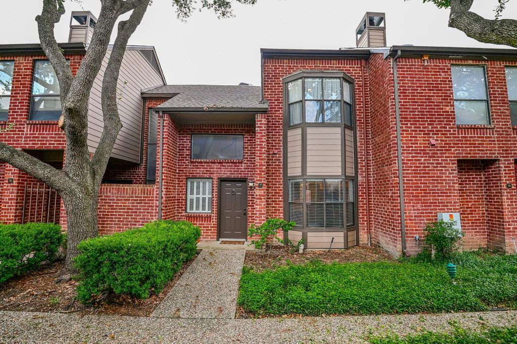 7447 Cambridge Street 77, Houston, TX 77054