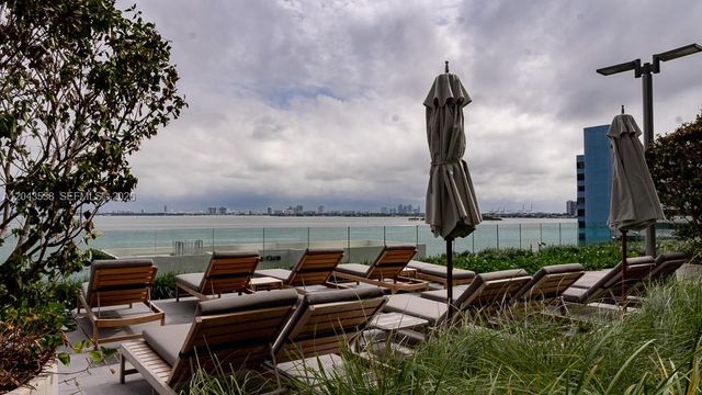 650 NE 32nd Street 1102, Miami, FL 33137
