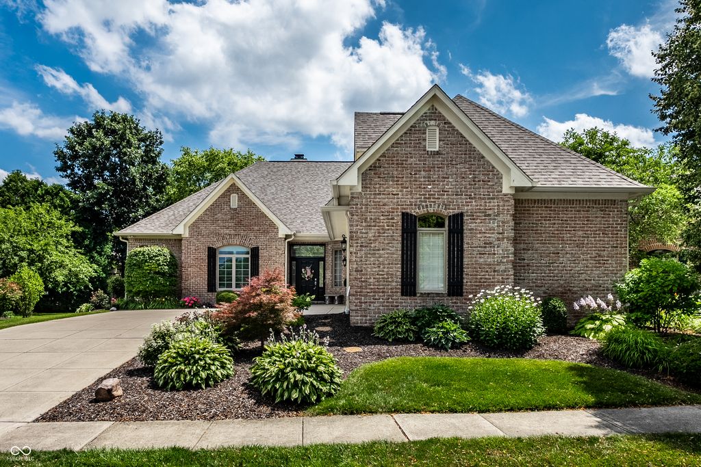 451 Burlington Lane, Carmel, IN 46032
