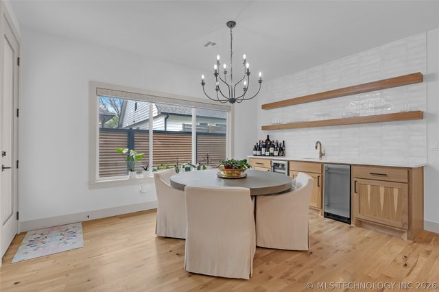 1433 E 37th Place, Tulsa, OK 74105