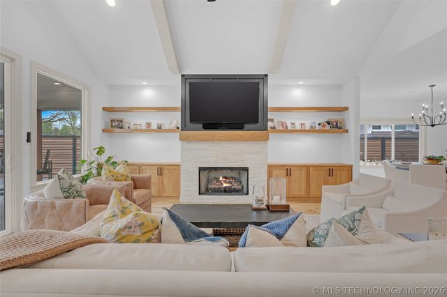1433 E 37th Place, Tulsa, OK 74105