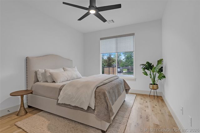 1433 E 37th Place, Tulsa, OK 74105