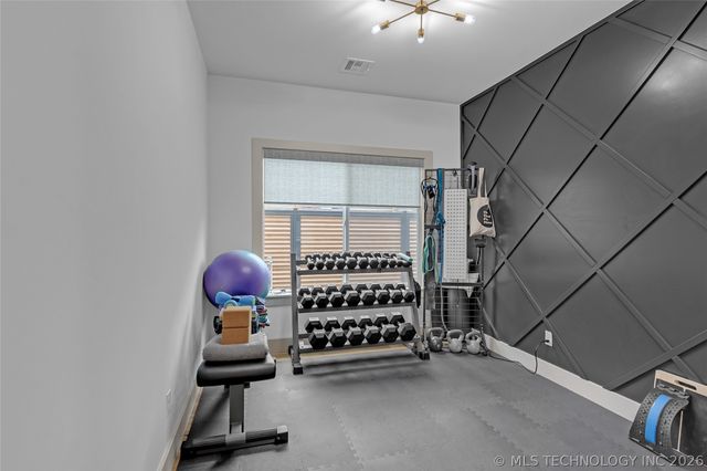 1433 E 37th Place, Tulsa, OK 74105