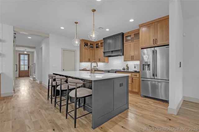1433 E 37th Place, Tulsa, OK 74105