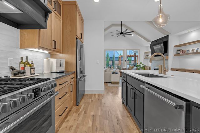 1433 E 37th Place, Tulsa, OK 74105
