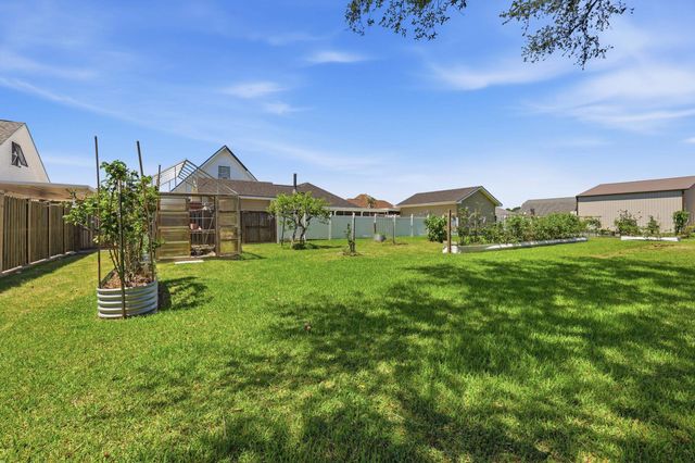 110 Nottingham Trail, Houma, LA 70360