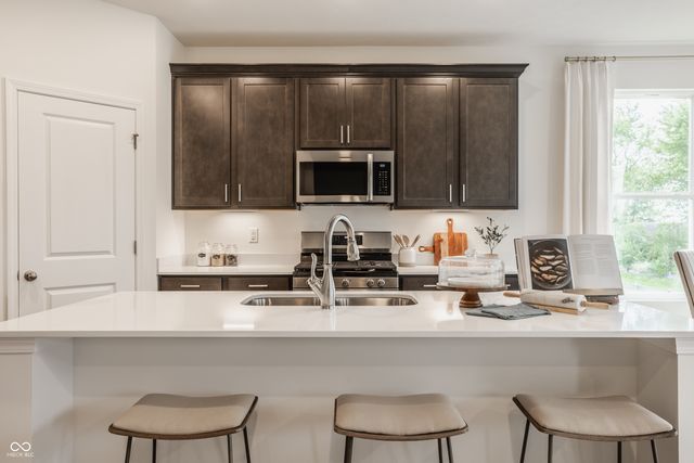 4665 Black Willow Way, New Palestine, IN 46163