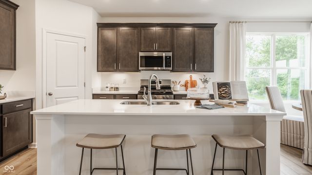 4665 Black Willow Way, New Palestine, IN 46163