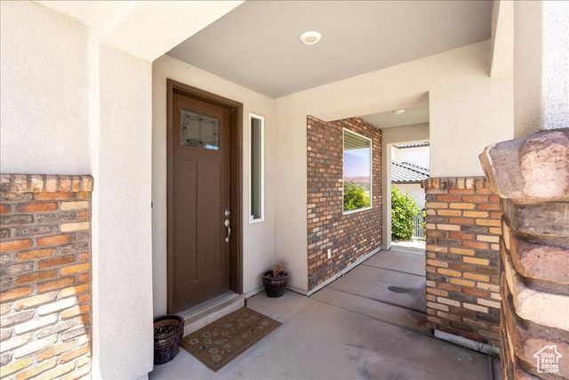 402 S CECITA WAY, St. George, UT 84770
