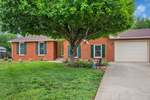 460 Bluff Dr, Clarksville, TN 37043