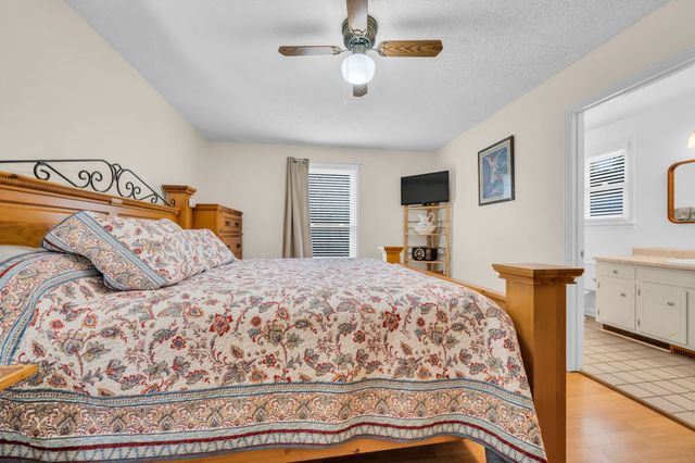 460 Bluff Dr, Clarksville, TN 37043