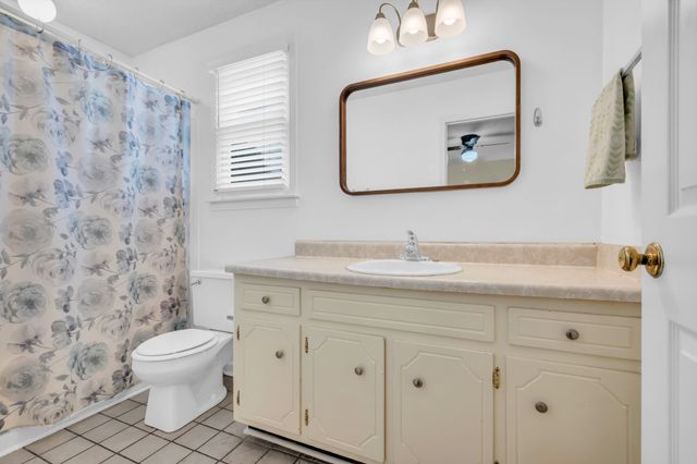 460 Bluff Dr, Clarksville, TN 37043