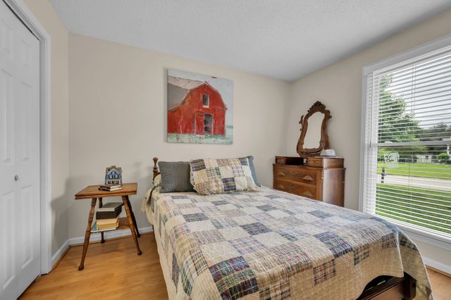460 Bluff Dr, Clarksville, TN 37043
