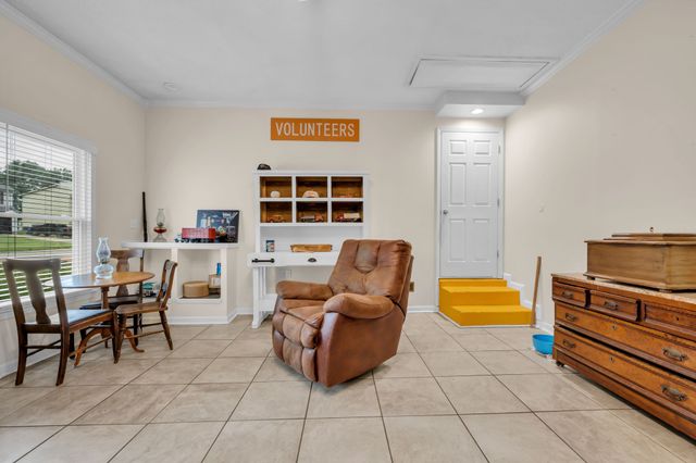460 Bluff Dr, Clarksville, TN 37043