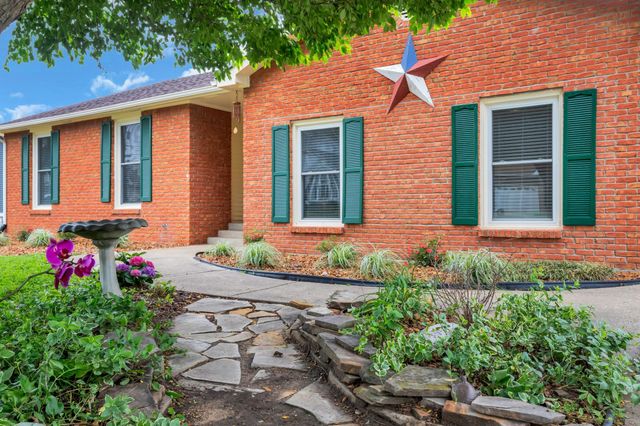 460 Bluff Dr, Clarksville, TN 37043
