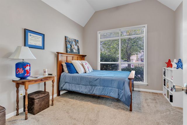 1066 ISLAND PL, Memphis, TN 38103