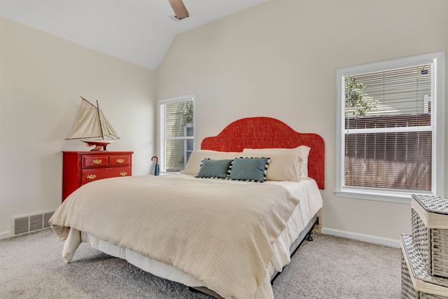 1066 ISLAND PL, Memphis, TN 38103