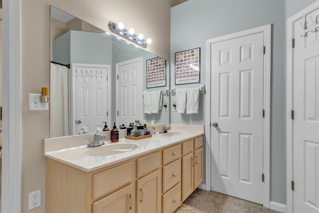 1066 ISLAND PL, Memphis, TN 38103