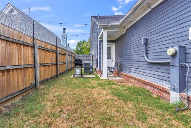 1066 ISLAND PL, Memphis, TN 38103