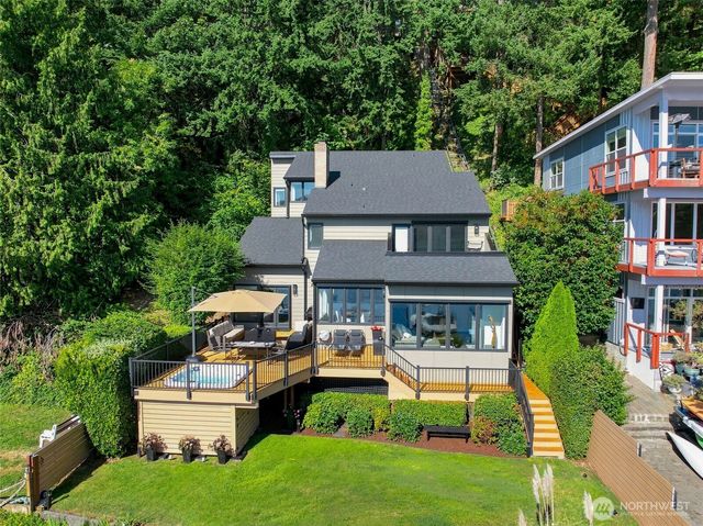 2002 W Lake Sammamish Parkway NE, Redmond, WA 98052