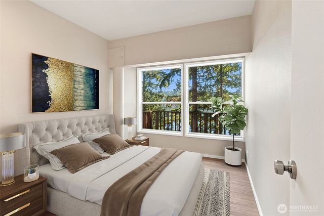 2002 W Lake Sammamish Parkway NE, Redmond, WA 98052