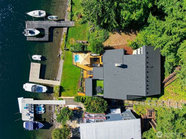 2002 W Lake Sammamish Parkway NE, Redmond, WA 98052