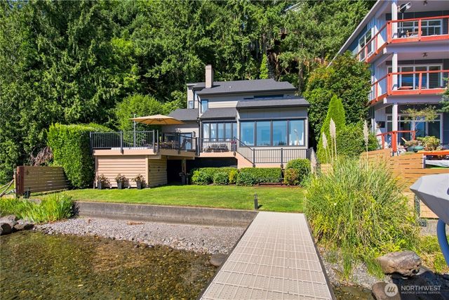 2002 W Lake Sammamish Parkway NE, Redmond, WA 98052