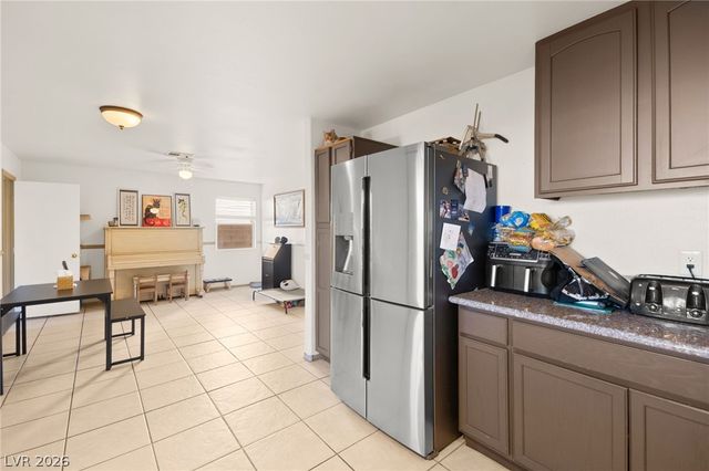 9328 Chilly Pond Avenue, Las Vegas, NV 89129