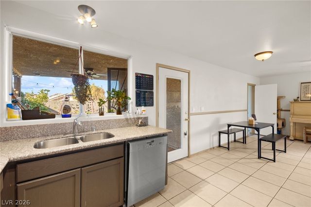 9328 Chilly Pond Avenue, Las Vegas, NV 89129