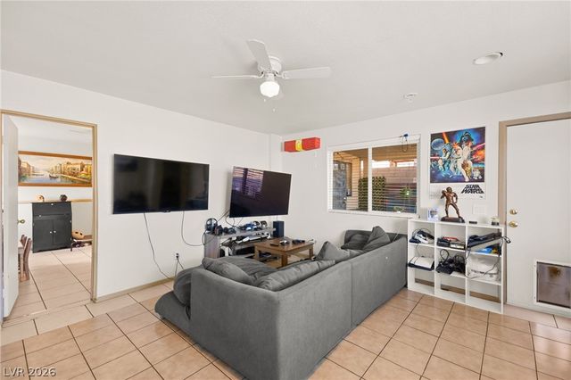 9328 Chilly Pond Avenue, Las Vegas, NV 89129