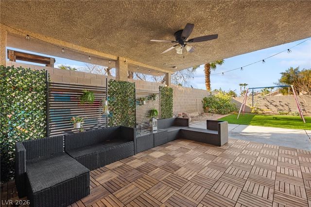 9328 Chilly Pond Avenue, Las Vegas, NV 89129