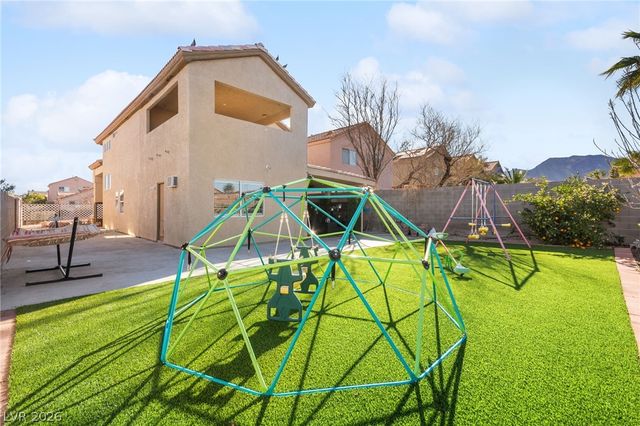 9328 Chilly Pond Avenue, Las Vegas, NV 89129