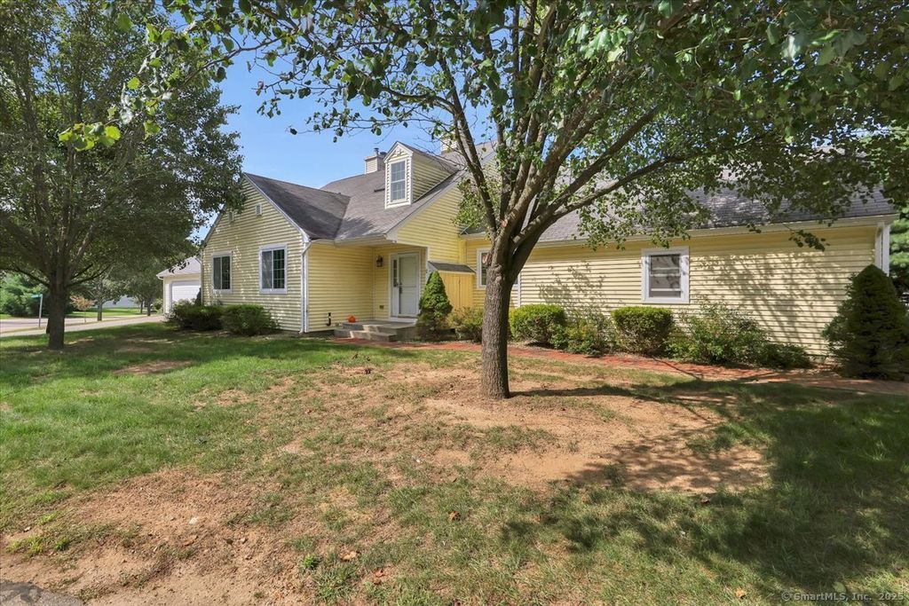 2 Pequot Square 2, Mansfield, CT 06250