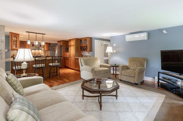 15 Cummings Cove Road, Meredith, NH 03253