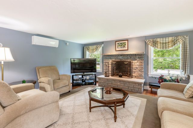 15 Cummings Cove Road, Meredith, NH 03253