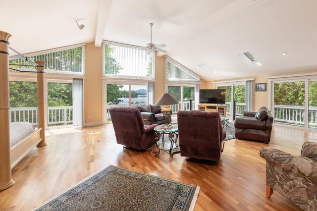 15 Cummings Cove Road, Meredith, NH 03253
