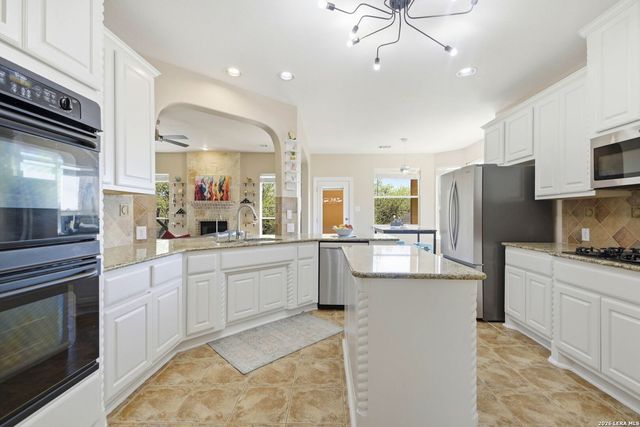 3722 Puesta De Sol, San Antonio, TX 78261