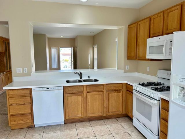 78491 Glastonbury Way, Palm Desert, CA 92211