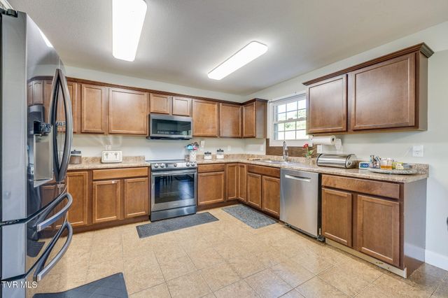 158 Slate Hill Road, Telford, TN 37690