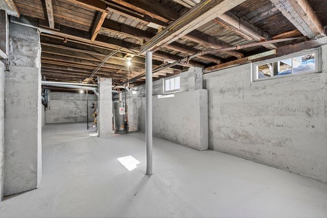 861 N Shore Rd, Revere, MA 02151