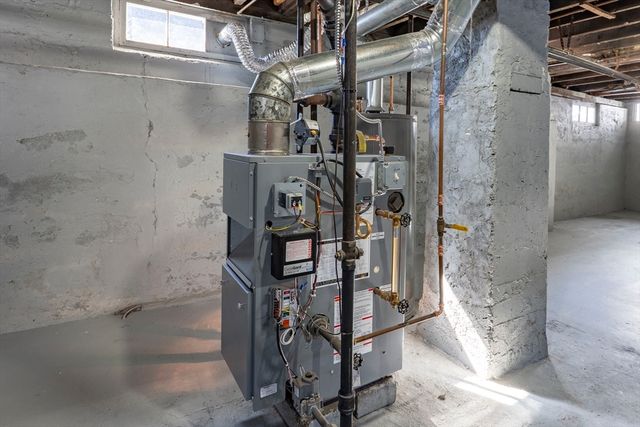 861 N Shore Rd, Revere, MA 02151