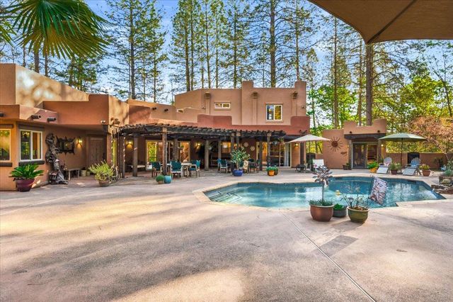 1495 Hillish Rock Rd, Meadow Vista, CA 95722