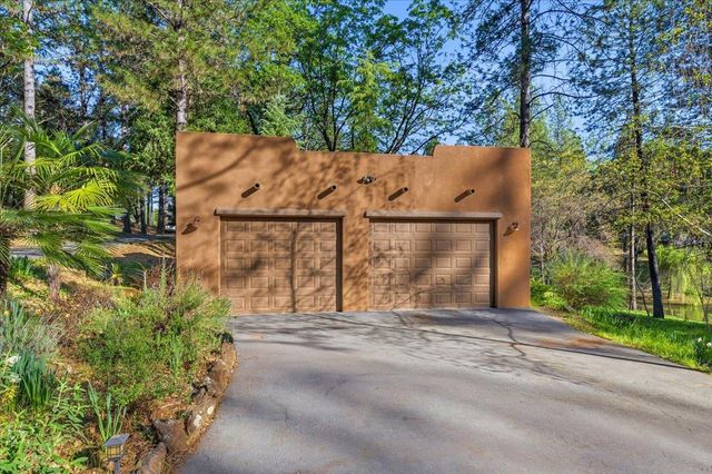 1495 Hillish Rock Rd, Meadow Vista, CA 95722