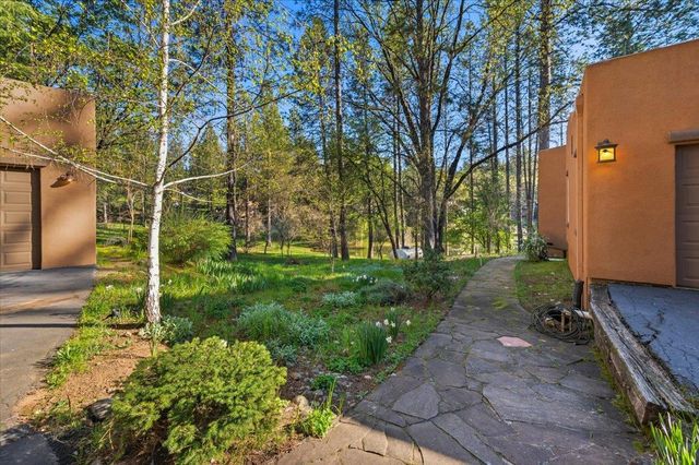 1495 Hillish Rock Rd, Meadow Vista, CA 95722