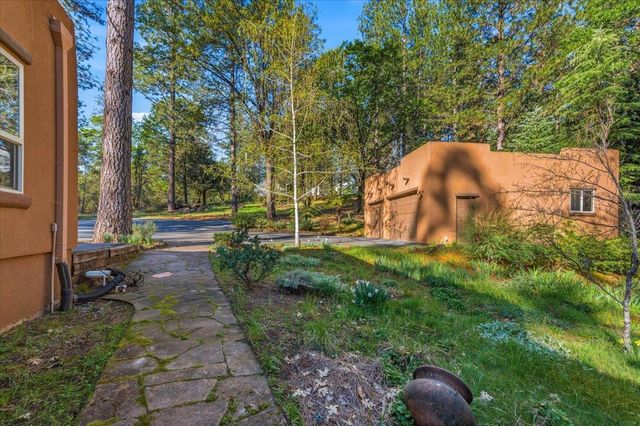 1495 Hillish Rock Rd, Meadow Vista, CA 95722