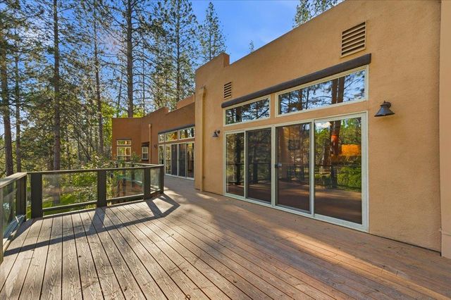 1495 Hillish Rock Rd, Meadow Vista, CA 95722