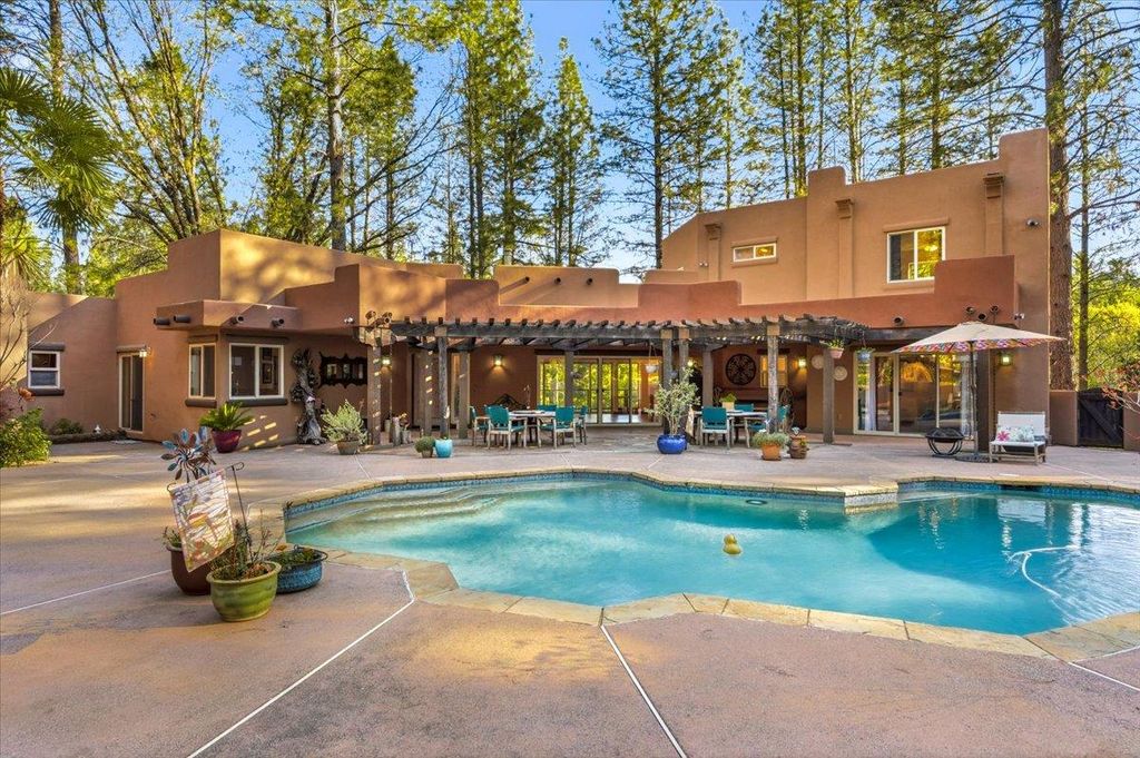 1495 Hillish Rock Rd, Meadow Vista, CA 95722