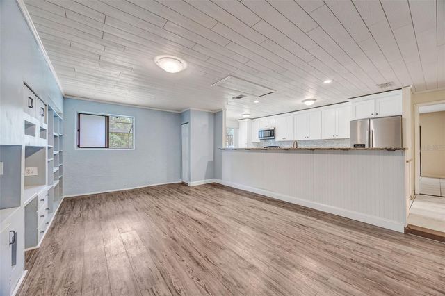 407 1ST AVENUE NE, Lutz, FL 33549